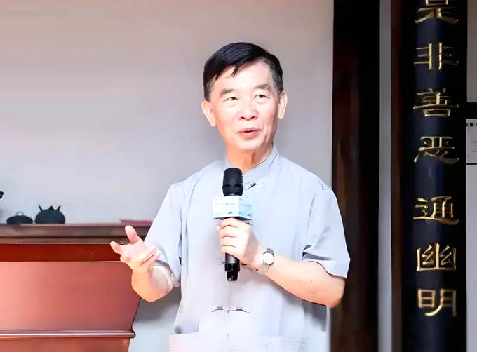 博鳌儒商论坛理事长黎红雷教授一行到中德集团参观调研